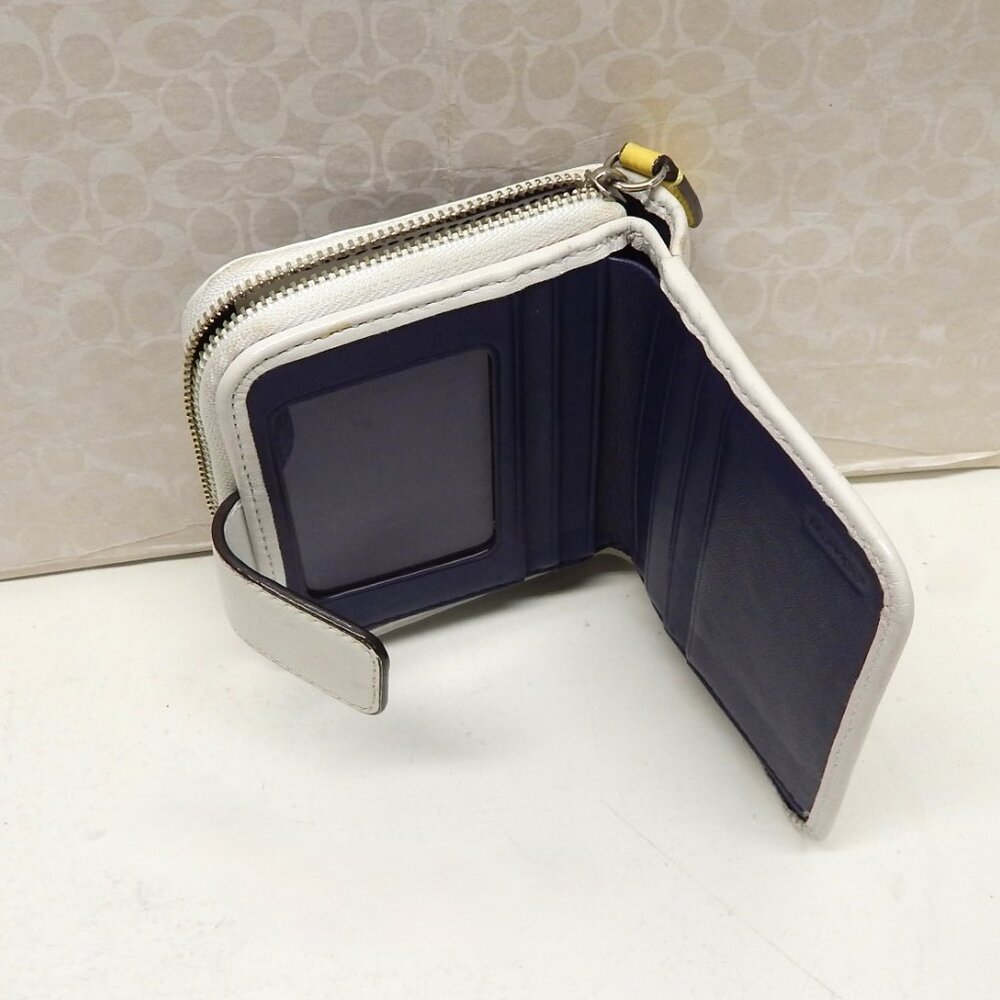 Coach Folded Wallet - Picture 7 of 9